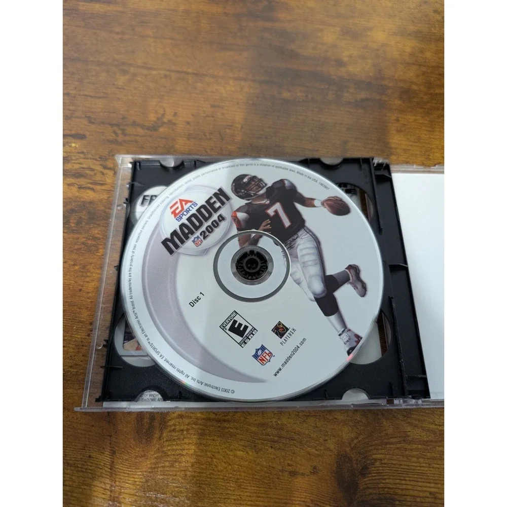 Madden NFL 2004 PC VIDEO GAME Michael Vick Cover 2 Disc